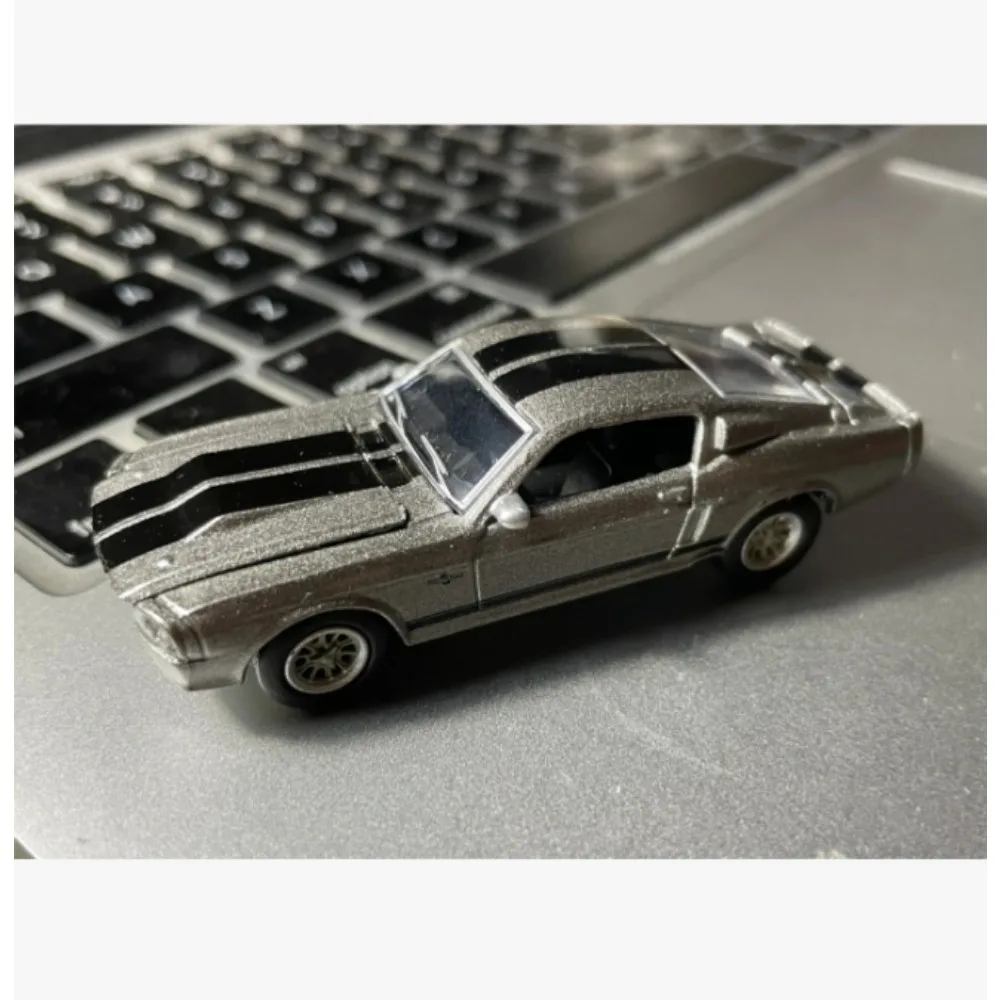 Model Kit Mustang - GreenLight 1:64 1967 맞춤형 포드 머스탱