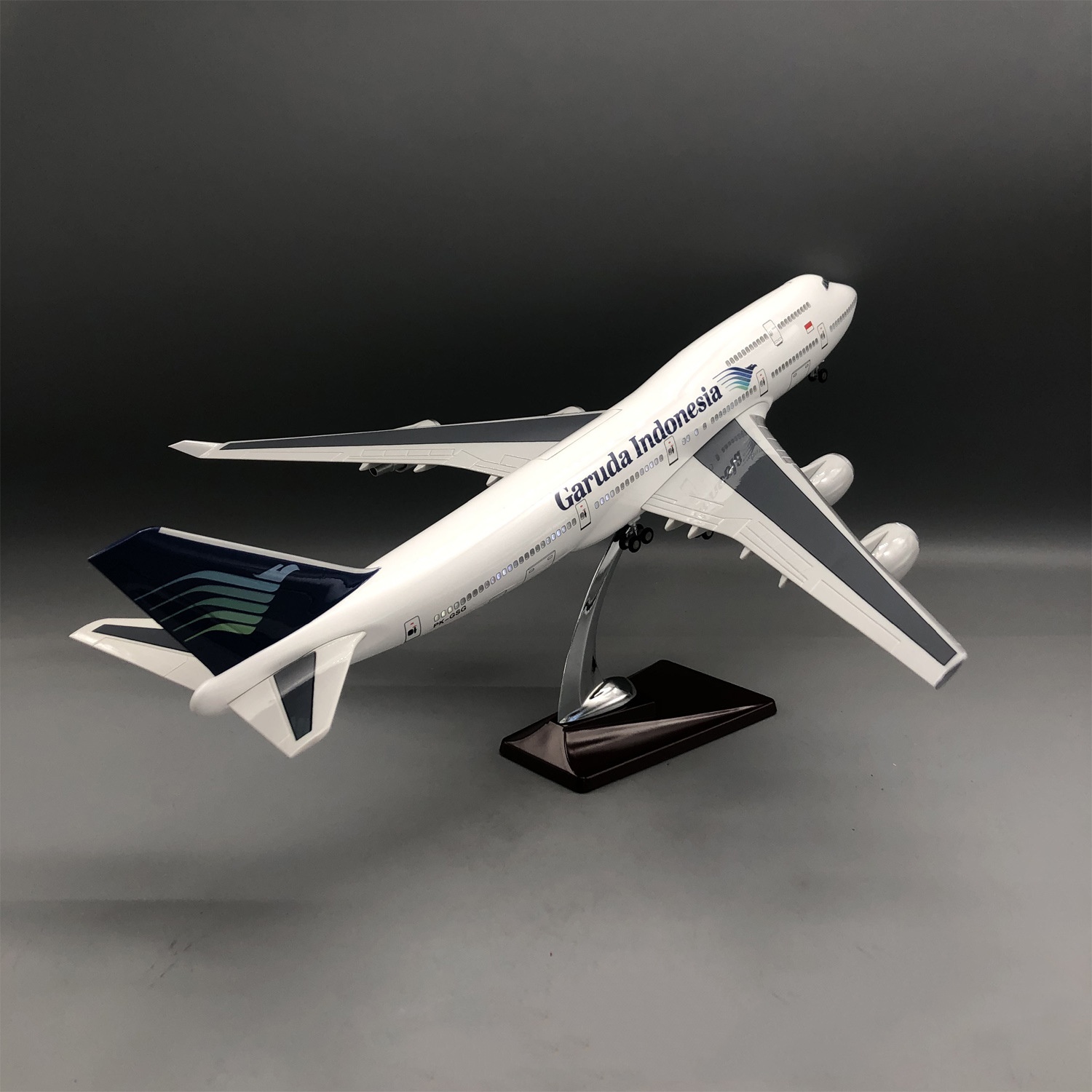 새로운 캐빈 도어 개폐 가능 가루다 인도네시아 B747 - Model Kit Indonesia 리뷰 및 가격